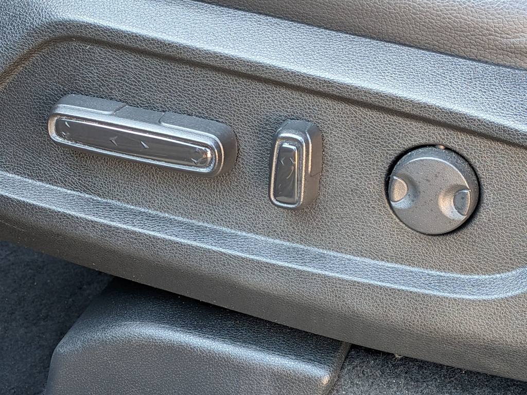 Thumbnail: 2023 Honda Pilot - 26