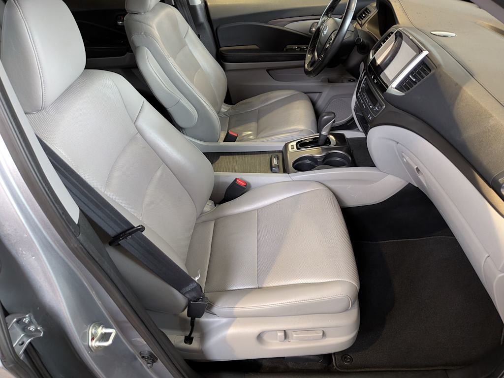 Thumbnail: 2017 Honda Ridgeline - 9