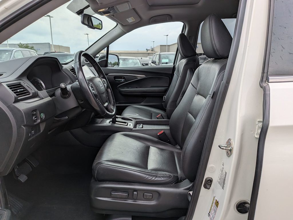 Thumbnail: 2019 Honda Ridgeline - 10