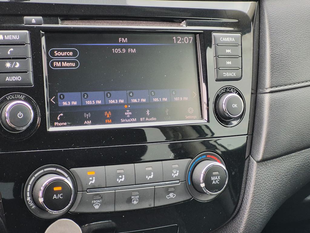 Thumbnail: 2018 Nissan Rogue - 8