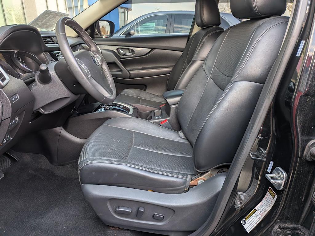 Thumbnail: 2015 Nissan Rogue - 9