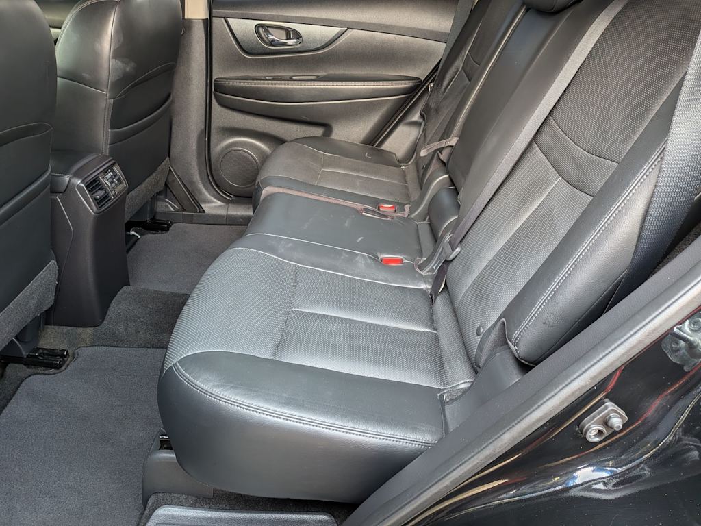 Thumbnail: 2015 Nissan Rogue - 25