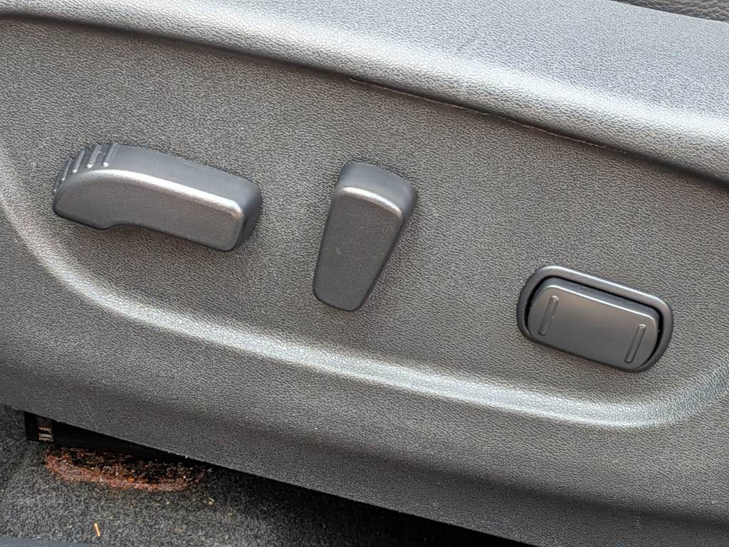 Thumbnail: 2015 Nissan Rogue - 24