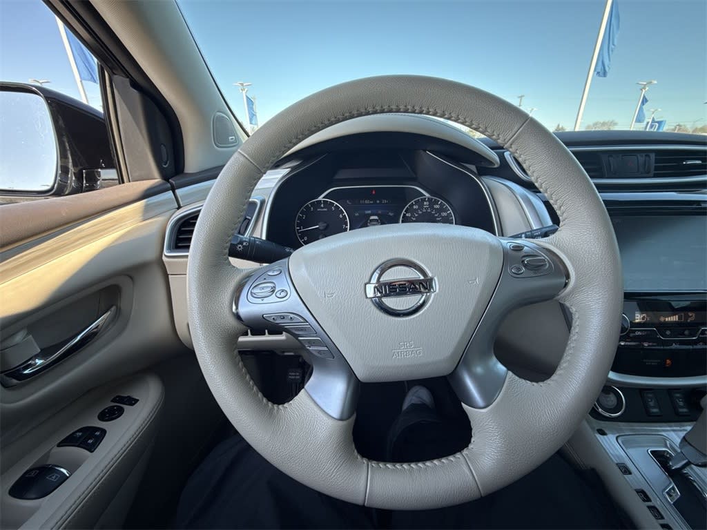 2016 Nissan Murano SL 10