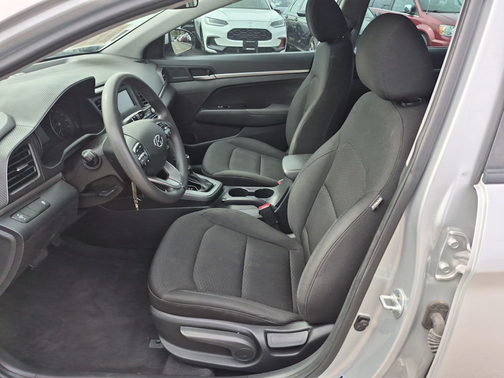 Thumbnail: 2019 Hyundai Elantra - 10