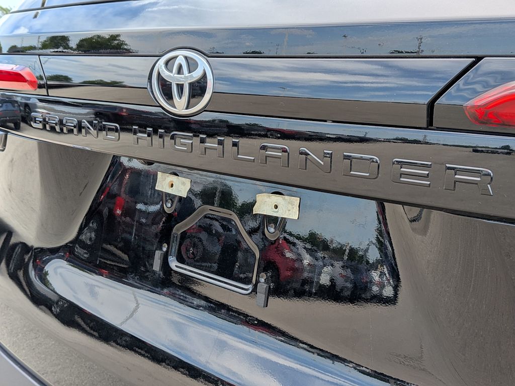 Thumbnail: 2024 Toyota Grand Highlander - 6