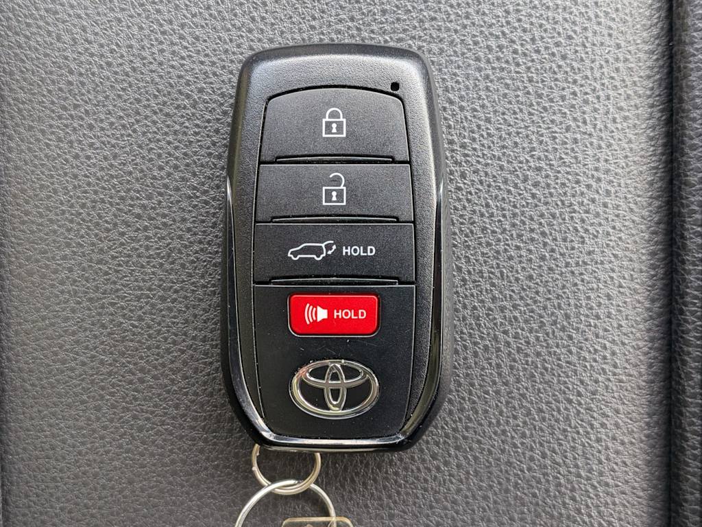 Thumbnail: 2024 Toyota Grand Highlander - 17
