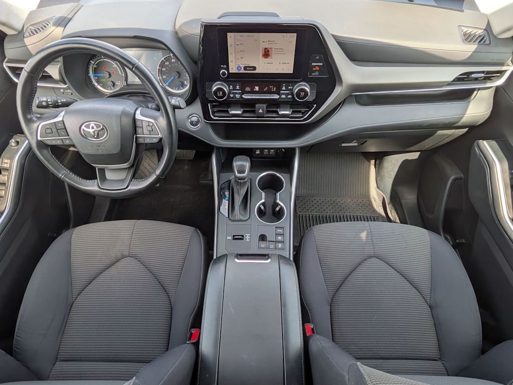 Thumbnail: 2023 Toyota Highlander - 8