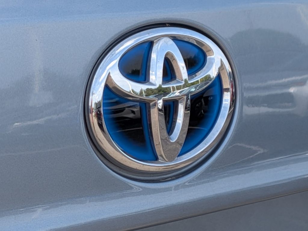 Thumbnail: 2023 Toyota Highlander - 24