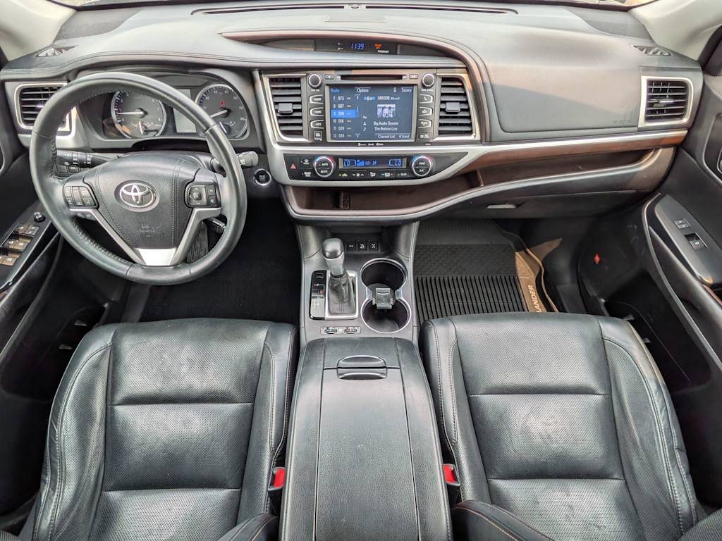 Thumbnail: 2016 Toyota Highlander - 8
