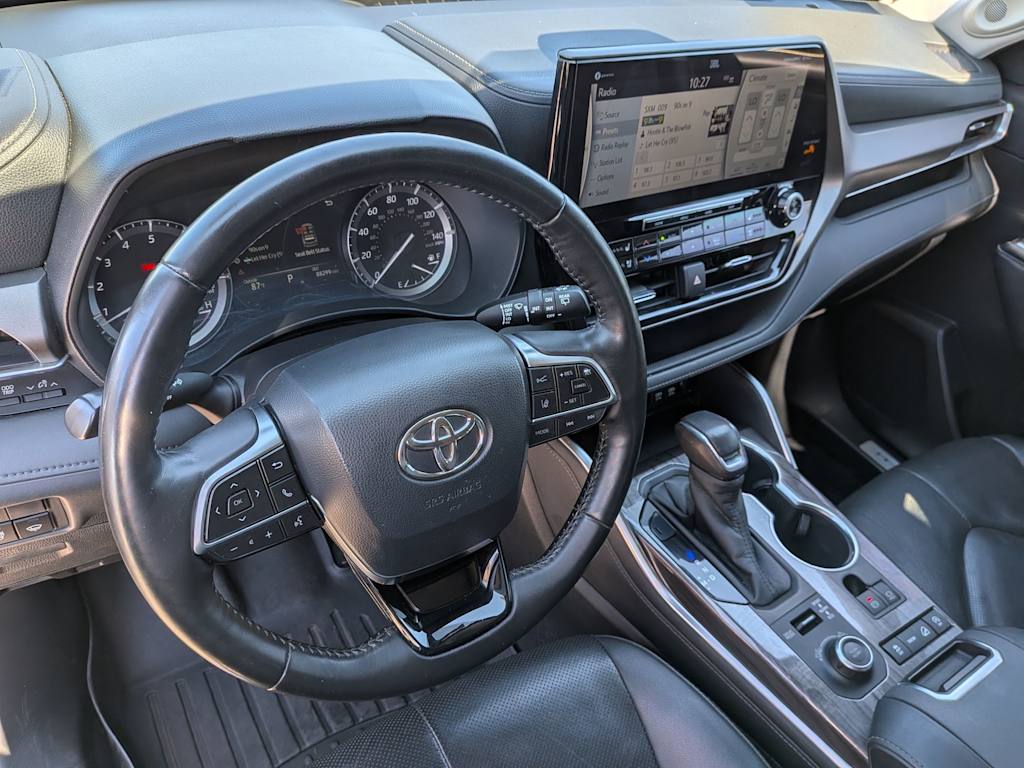 Thumbnail: 2020 Toyota Highlander - 2