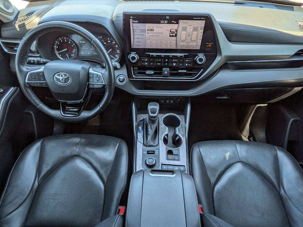Thumbnail: 2020 Toyota Highlander - 8