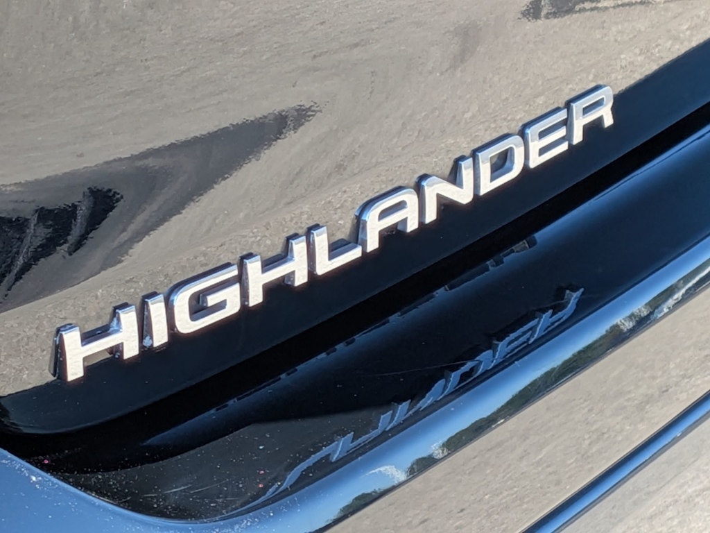 Thumbnail: 2020 Toyota Highlander - 6