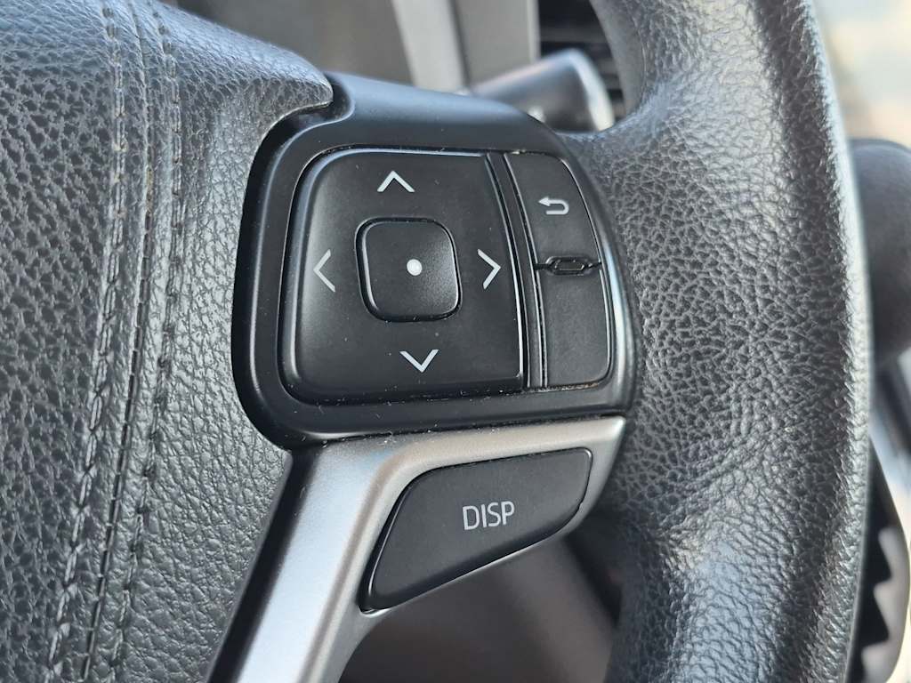 Thumbnail: 2015 Toyota Sienna - 29