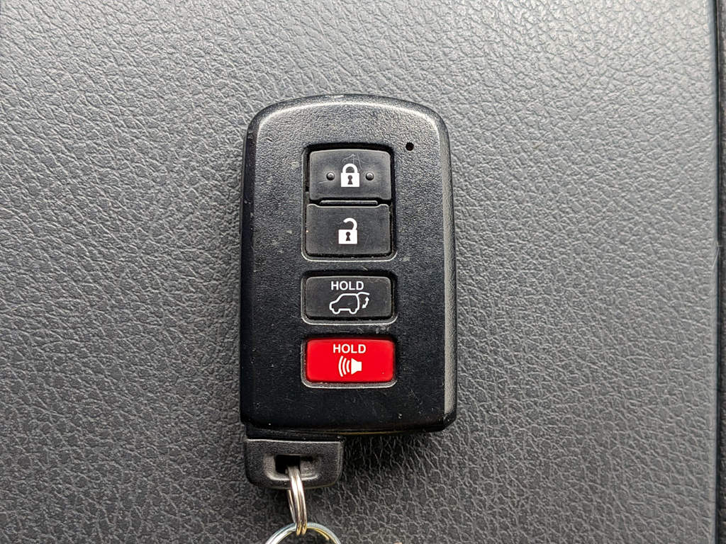 Thumbnail: 2019 Toyota Highlander - 18