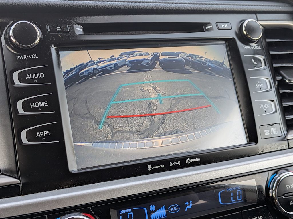 Thumbnail: 2018 Toyota Highlander - 33