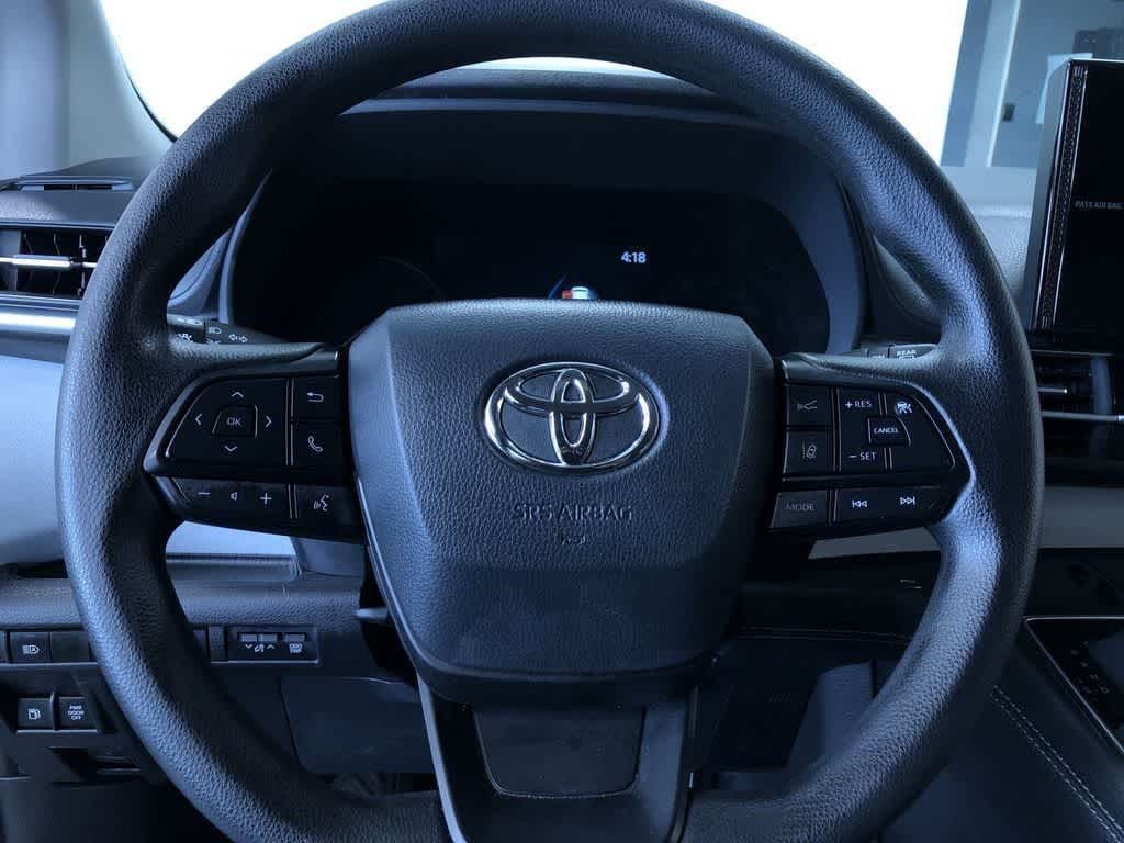 Thumbnail: 2026 Toyota Sienna - 13
