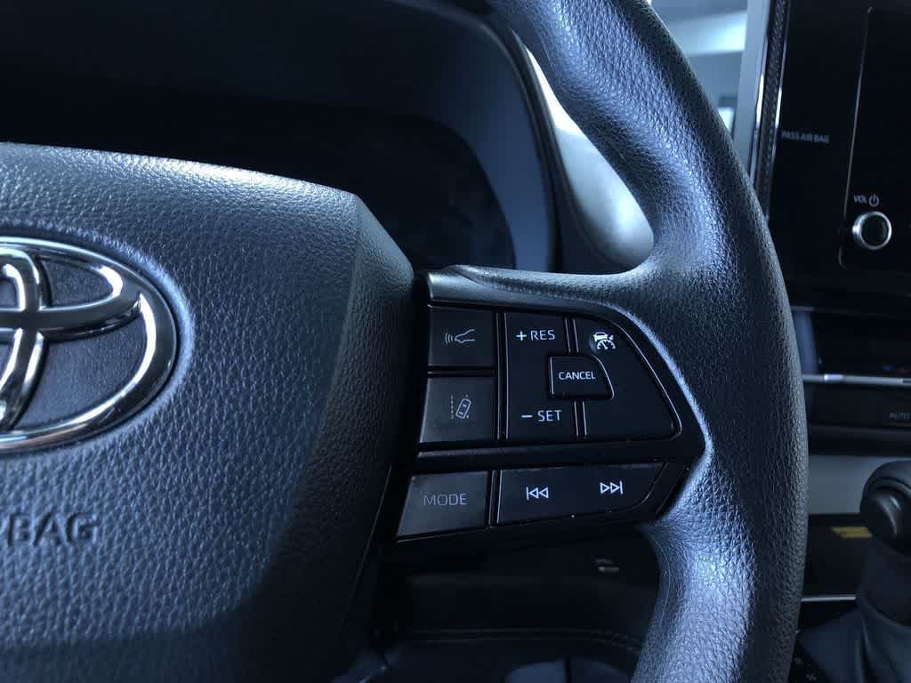 Thumbnail: 2026 Toyota Sienna - 30