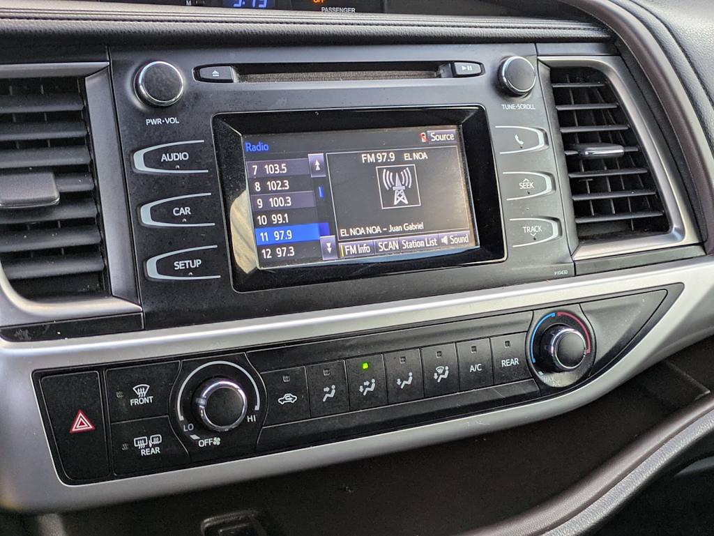 Thumbnail: 2015 Toyota Highlander - 13