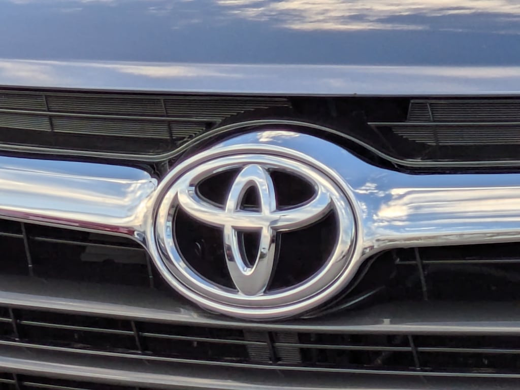 Thumbnail: 2015 Toyota Highlander - 6