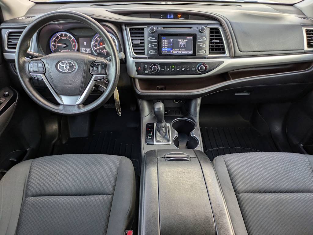 Thumbnail: 2015 Toyota Highlander - 8