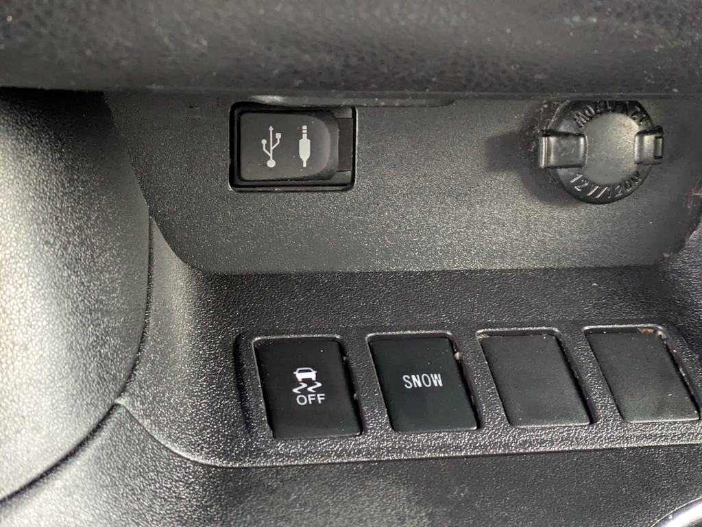 Thumbnail: 2015 Toyota Highlander - 32