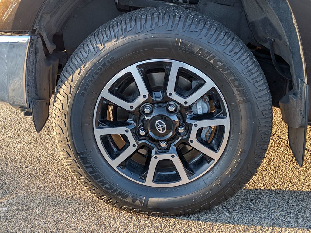 Thumbnail: 2021 Toyota Tundra - 8