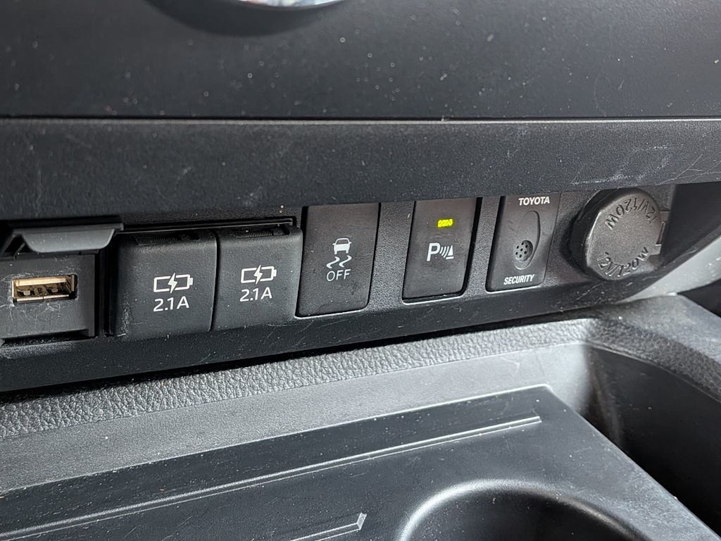 Thumbnail: 2021 Toyota Tundra - 33