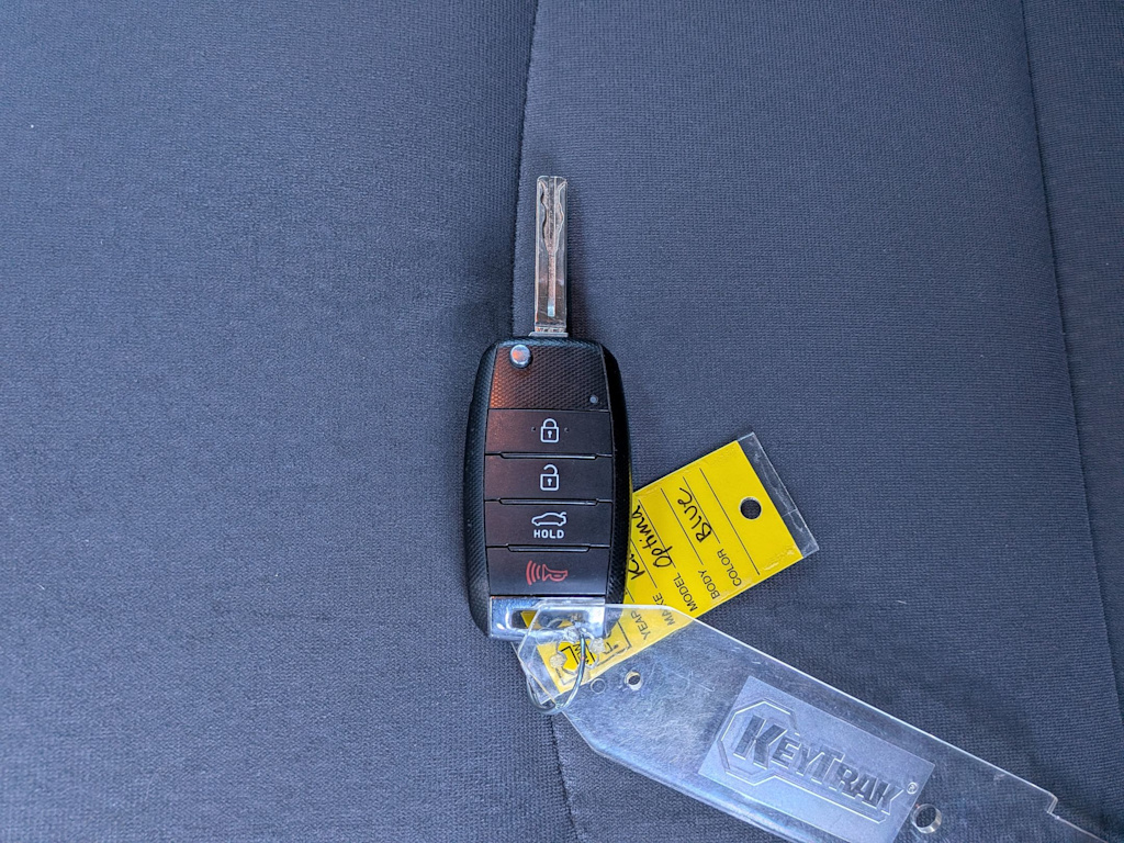 Thumbnail: 2015 Kia Optima - 33