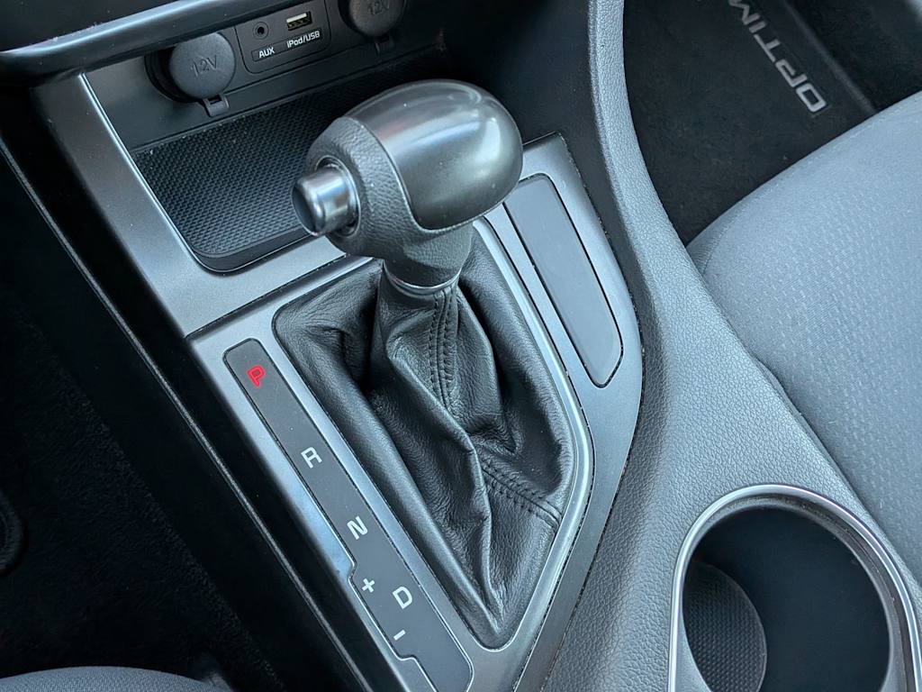 Thumbnail: 2015 Kia Optima - 16