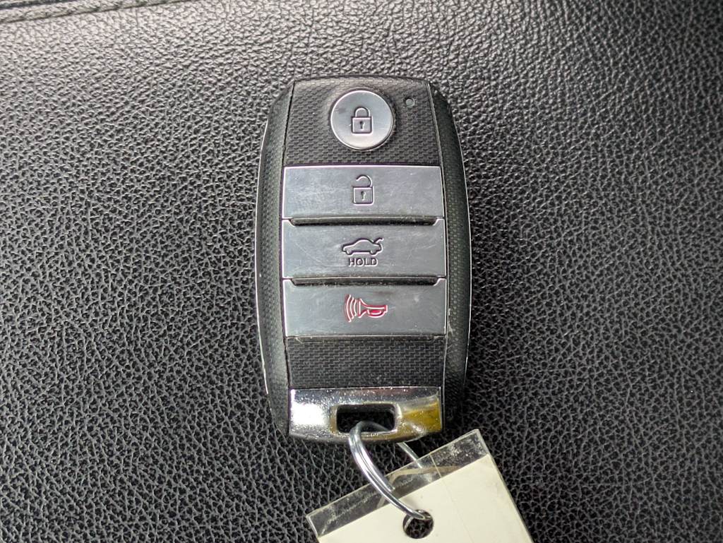 Thumbnail: 2020 Kia Optima - 17