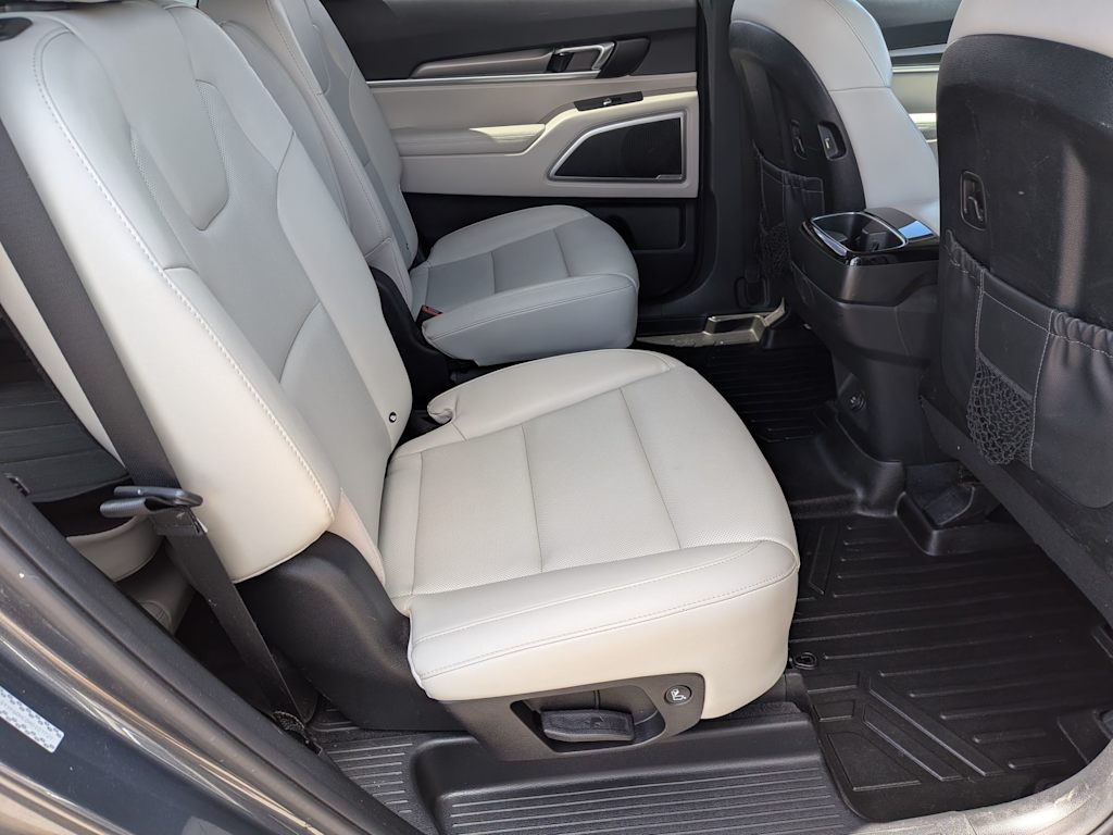 Thumbnail: 2021 Kia Telluride - 28