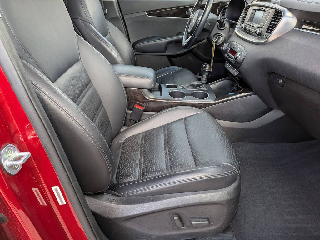 Thumbnail: 2016 Kia Sorento - 11