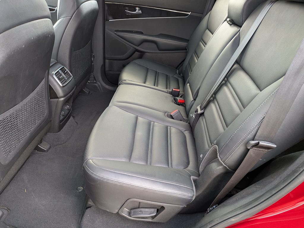 Thumbnail: 2016 Kia Sorento - 27