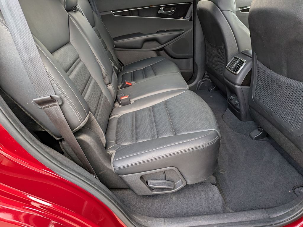 Thumbnail: 2016 Kia Sorento - 28