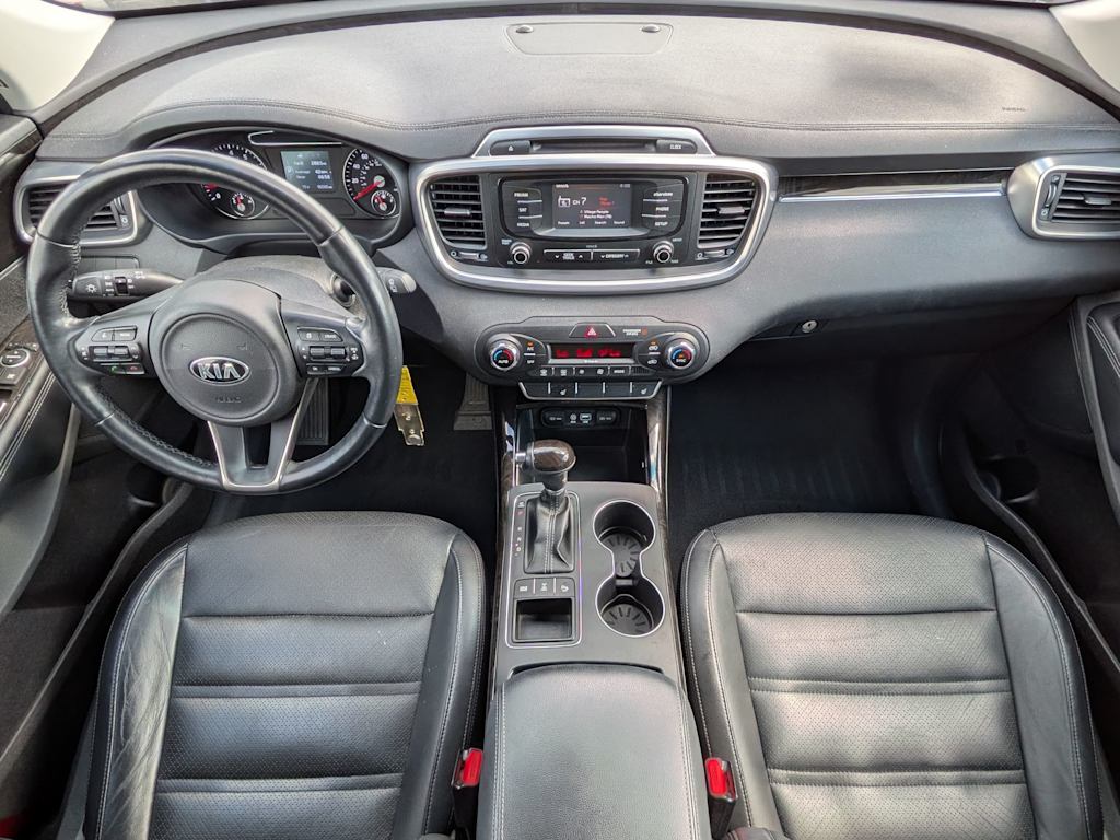 Thumbnail: 2016 Kia Sorento - 9