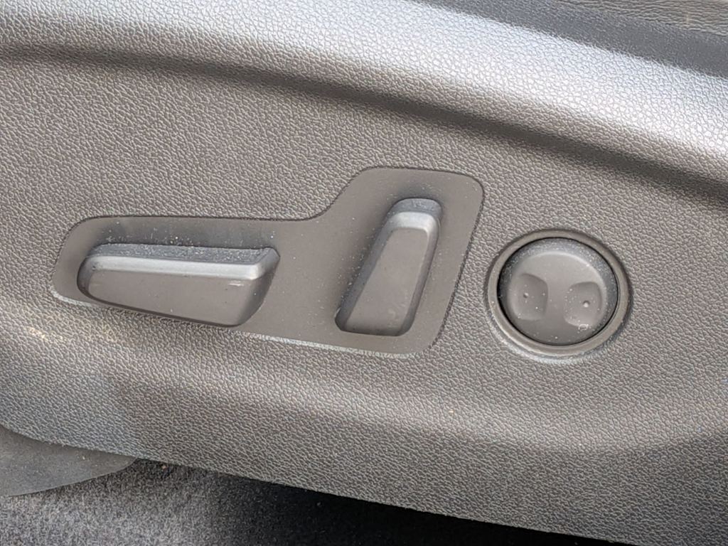 Thumbnail: 2016 Kia Sorento - 26