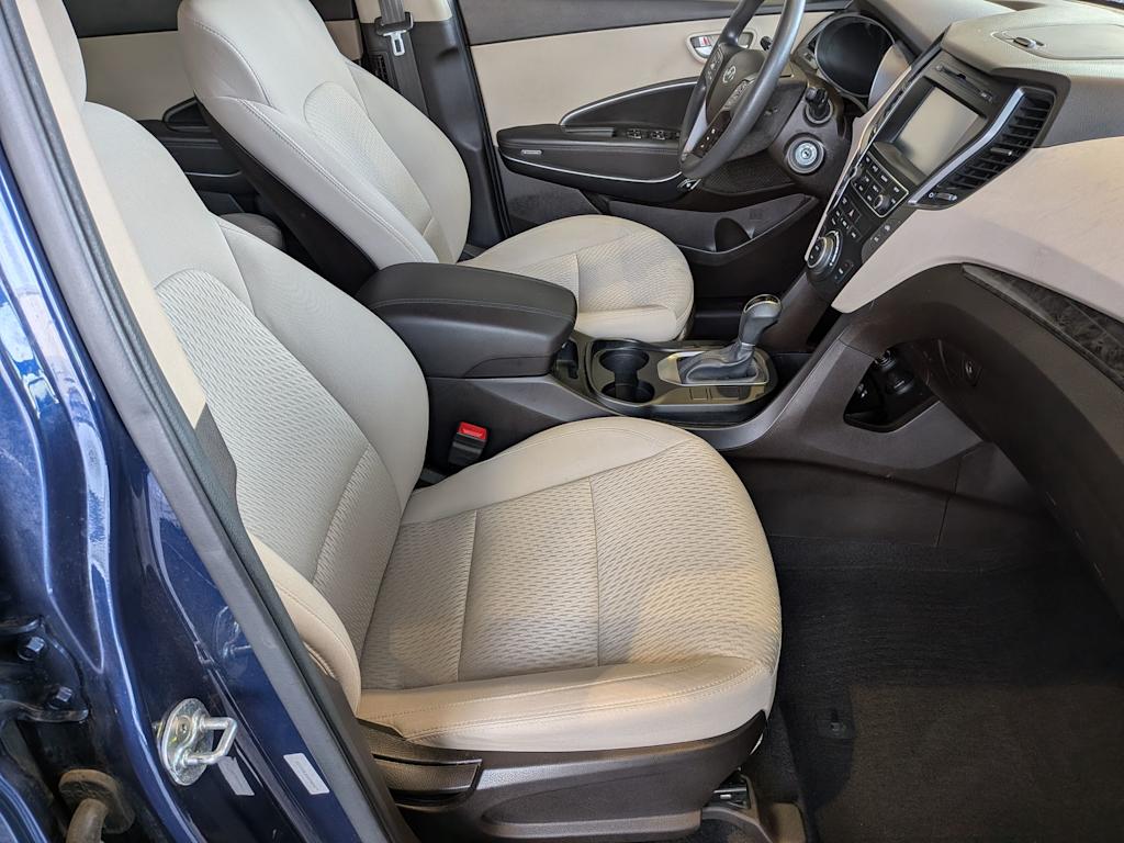 Thumbnail: 2017 Hyundai Santa Fe - 10