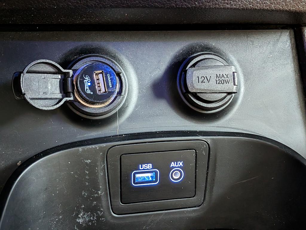 Thumbnail: 2017 Hyundai Santa Fe - 31