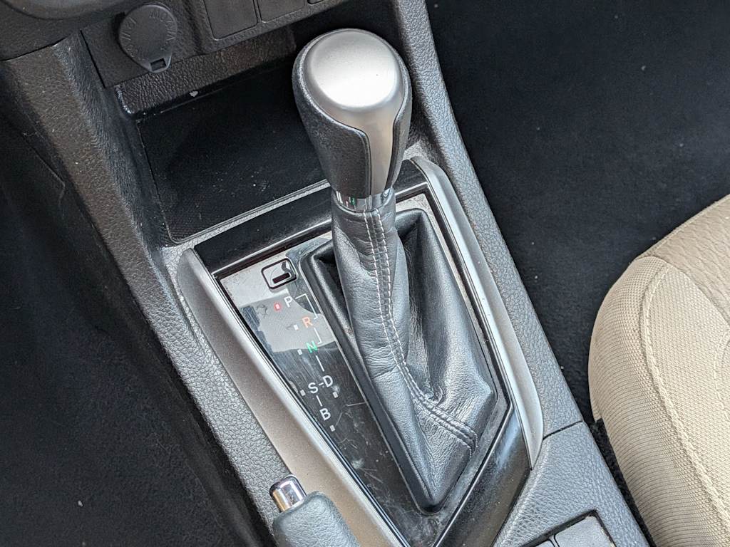 Thumbnail: 2015 Toyota Corolla - 15