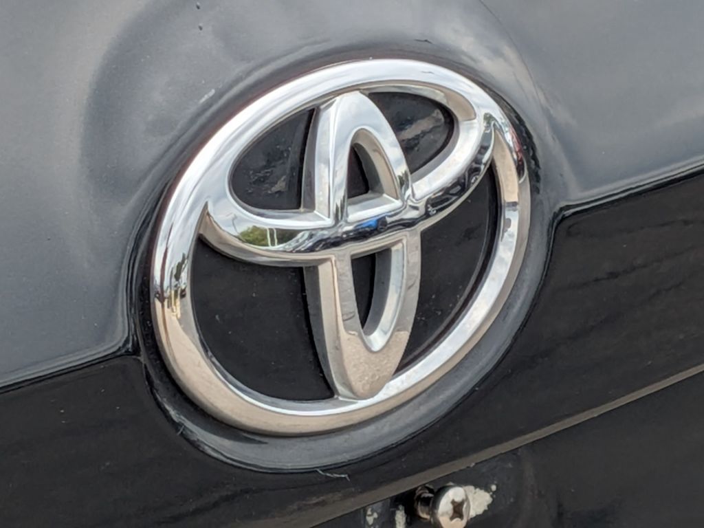 Thumbnail: 2015 Toyota Corolla - 25