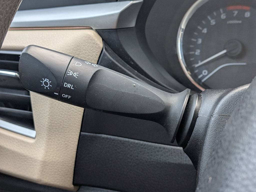 Thumbnail: 2015 Toyota Corolla - 31