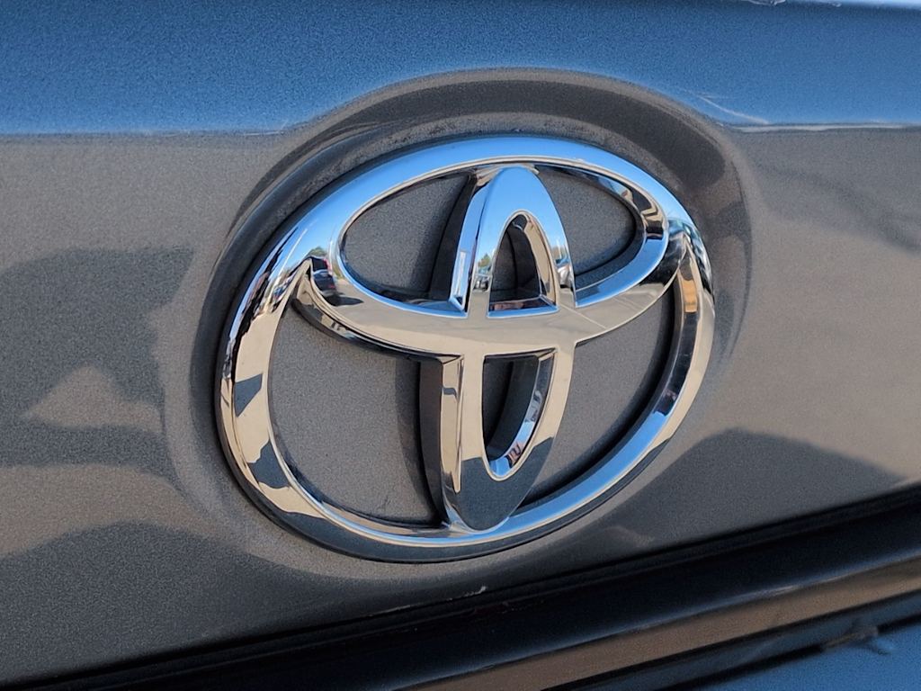 Thumbnail: 2022 Toyota Corolla - 6