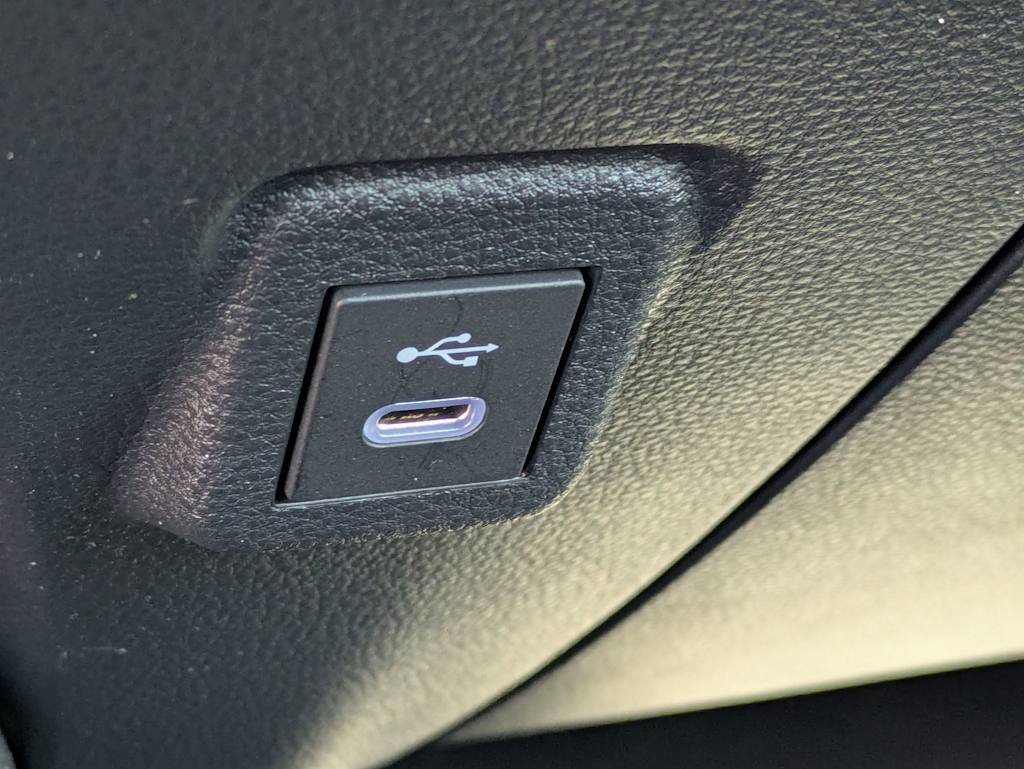 Thumbnail: 2023 Toyota Corolla - 34