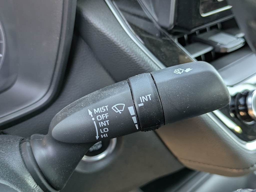 Thumbnail: 2023 Toyota Corolla - 31