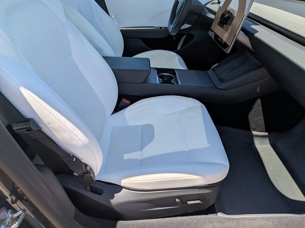 Thumbnail: 2024 Tesla Model 3 - 10