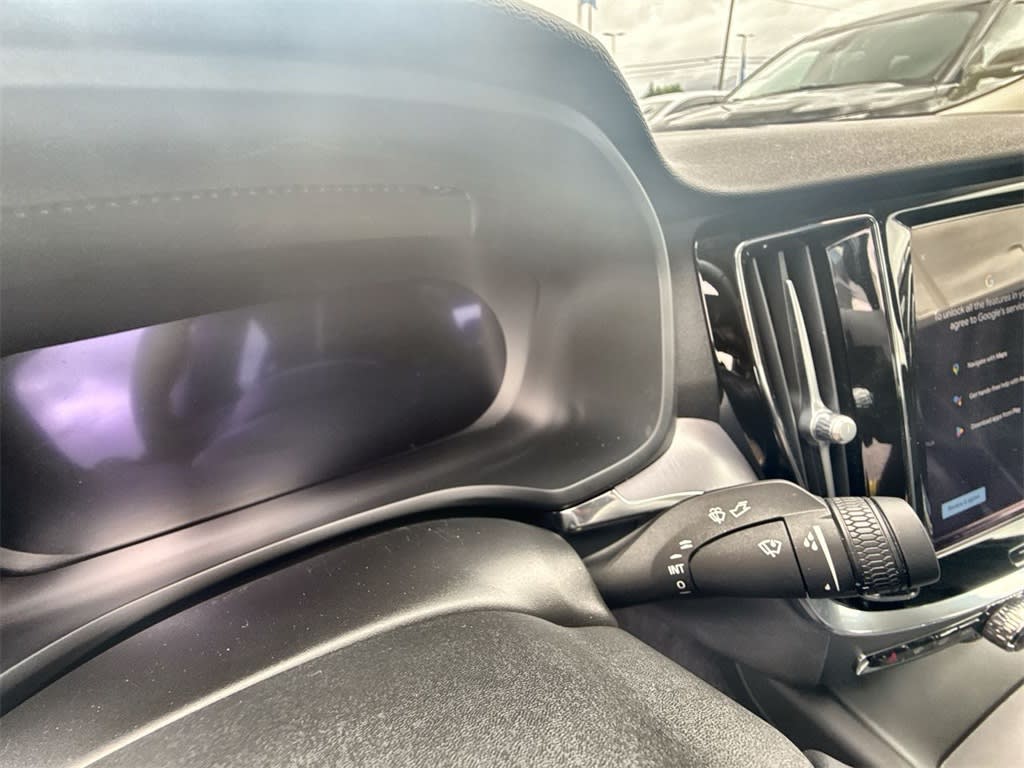 Thumbnail: 2024 Volvo S60 - 11