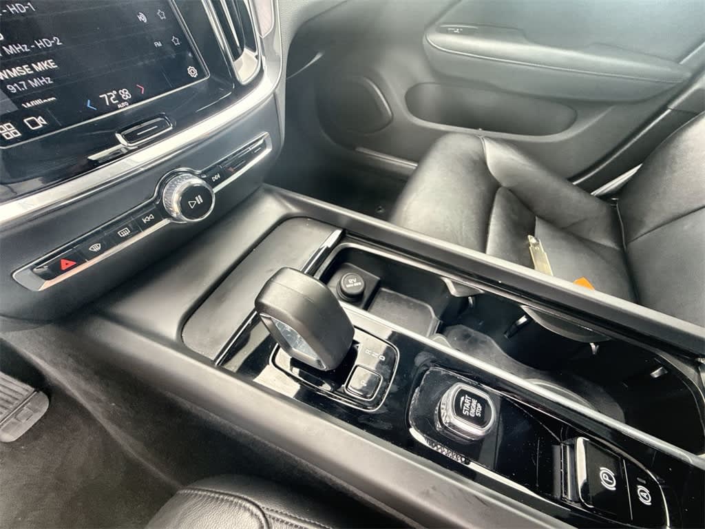 Thumbnail: 2024 Volvo S60 - 32