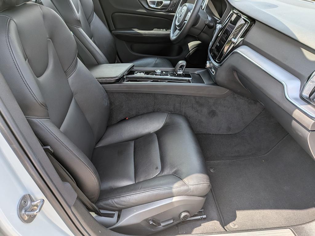 Thumbnail: 2024 Volvo S60 - 11