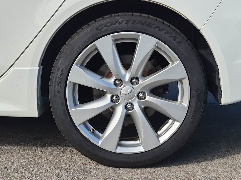 Thumbnail: 2013 Mitsubishi Lancer - 8